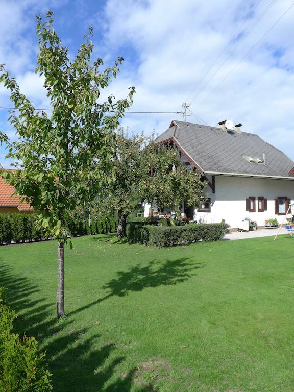 Ferienwohnung Kusternik フェルデン・アム・ヴェルターゼー エクステリア 写真
